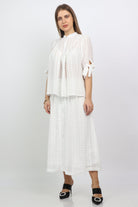 نتشي بلوزة شيفون بأزرار أمامية نص كم مفتوح برباط