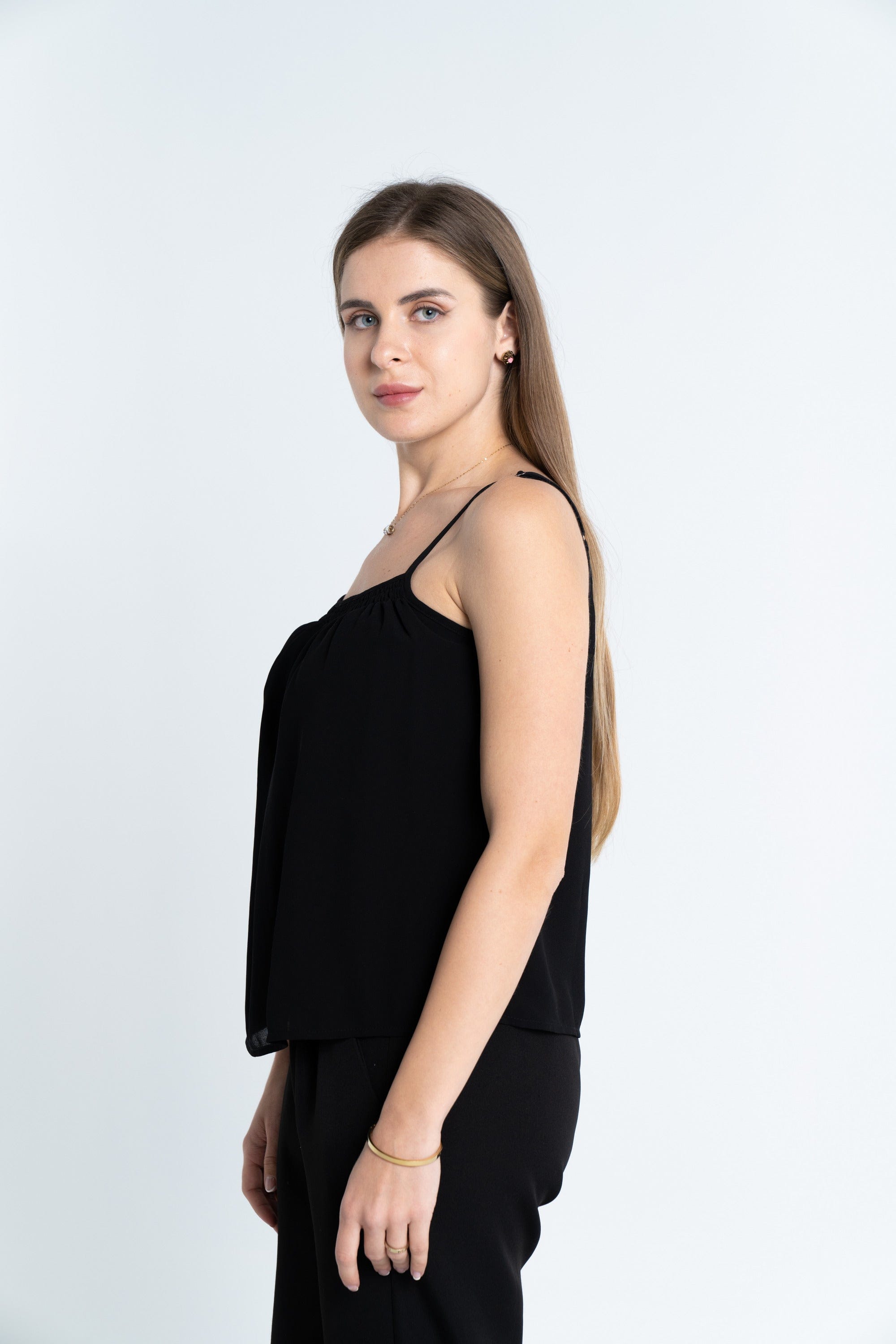 نتشي تانك توب سادة بحمالات رفيعة نسائي