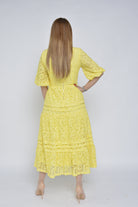 نتشي فستان ميدي بأكمام قصيرة دانتيل بياقة دائرية