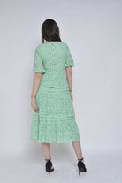 نتشي فستان ميدي بأكمام قصيرة دانتيل بياقة دائرية