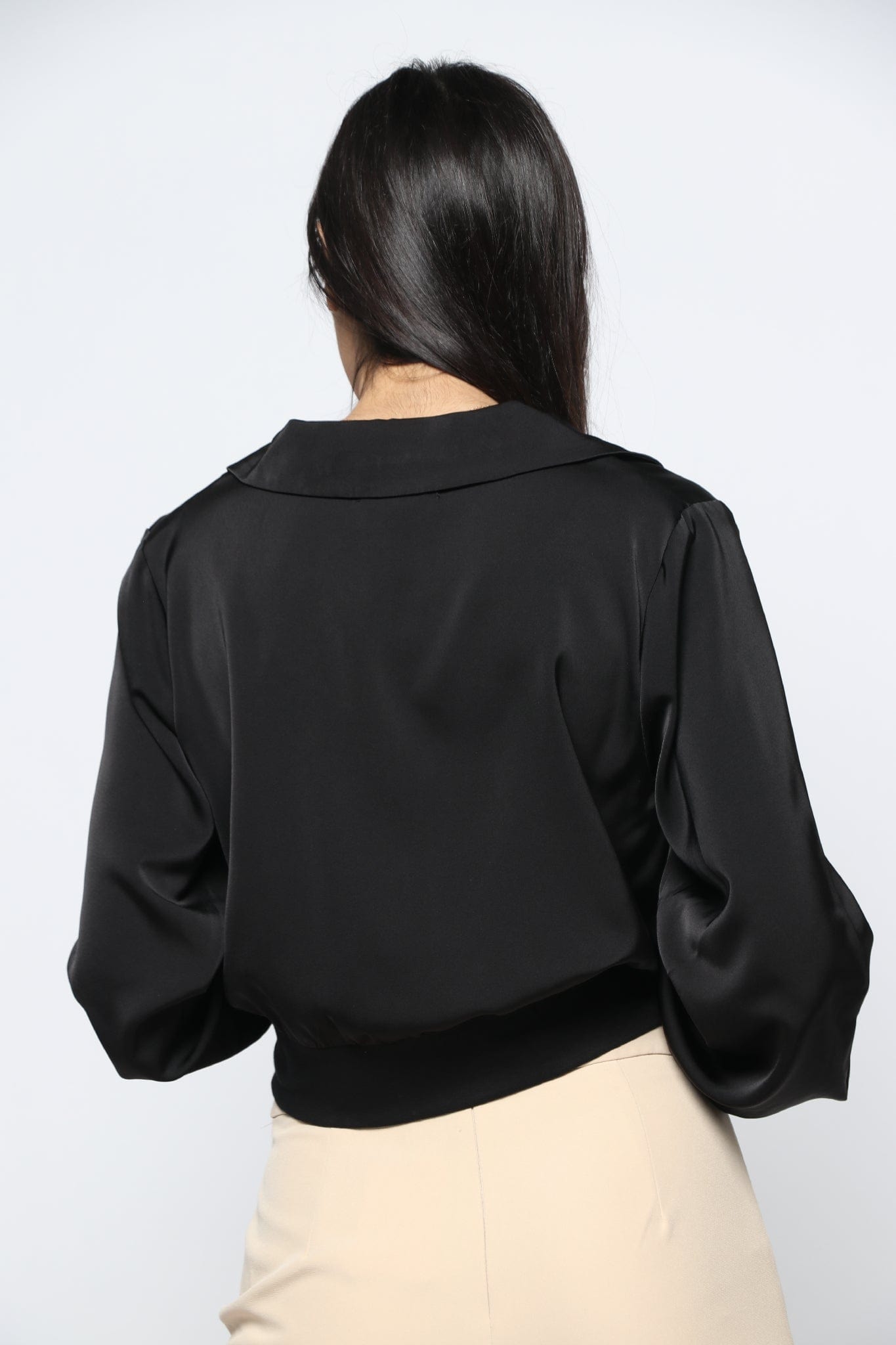 نتشي بلوزة نص بطن مخصر بسحاب كم طويل نسائي