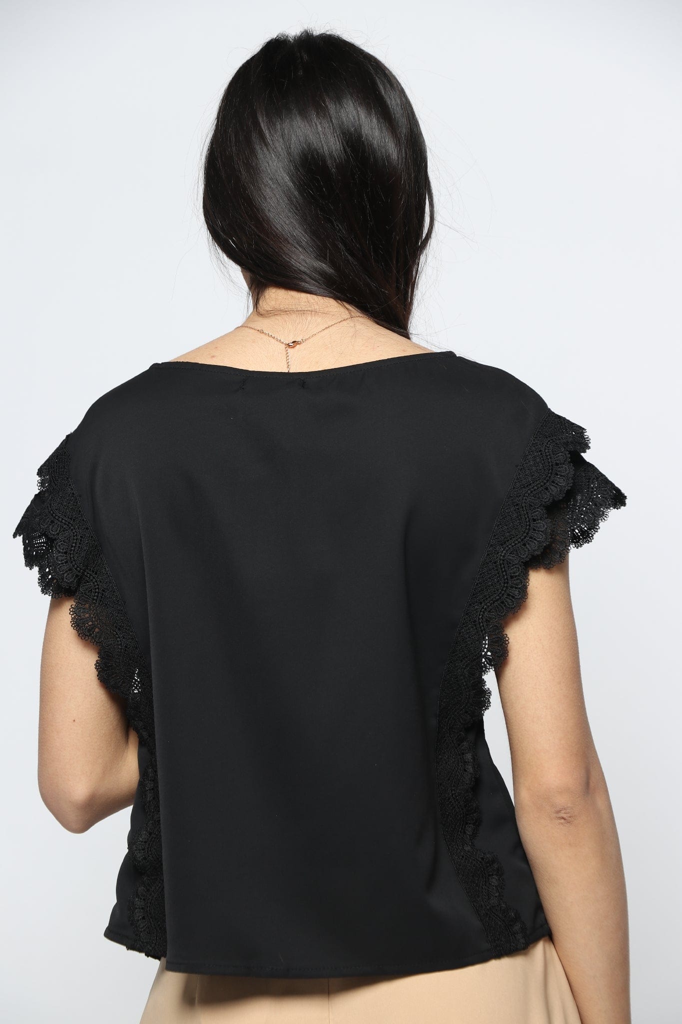 نتشي بلوزة كلاسيك كم قصير مزينة دانتيل فخمة نسائي