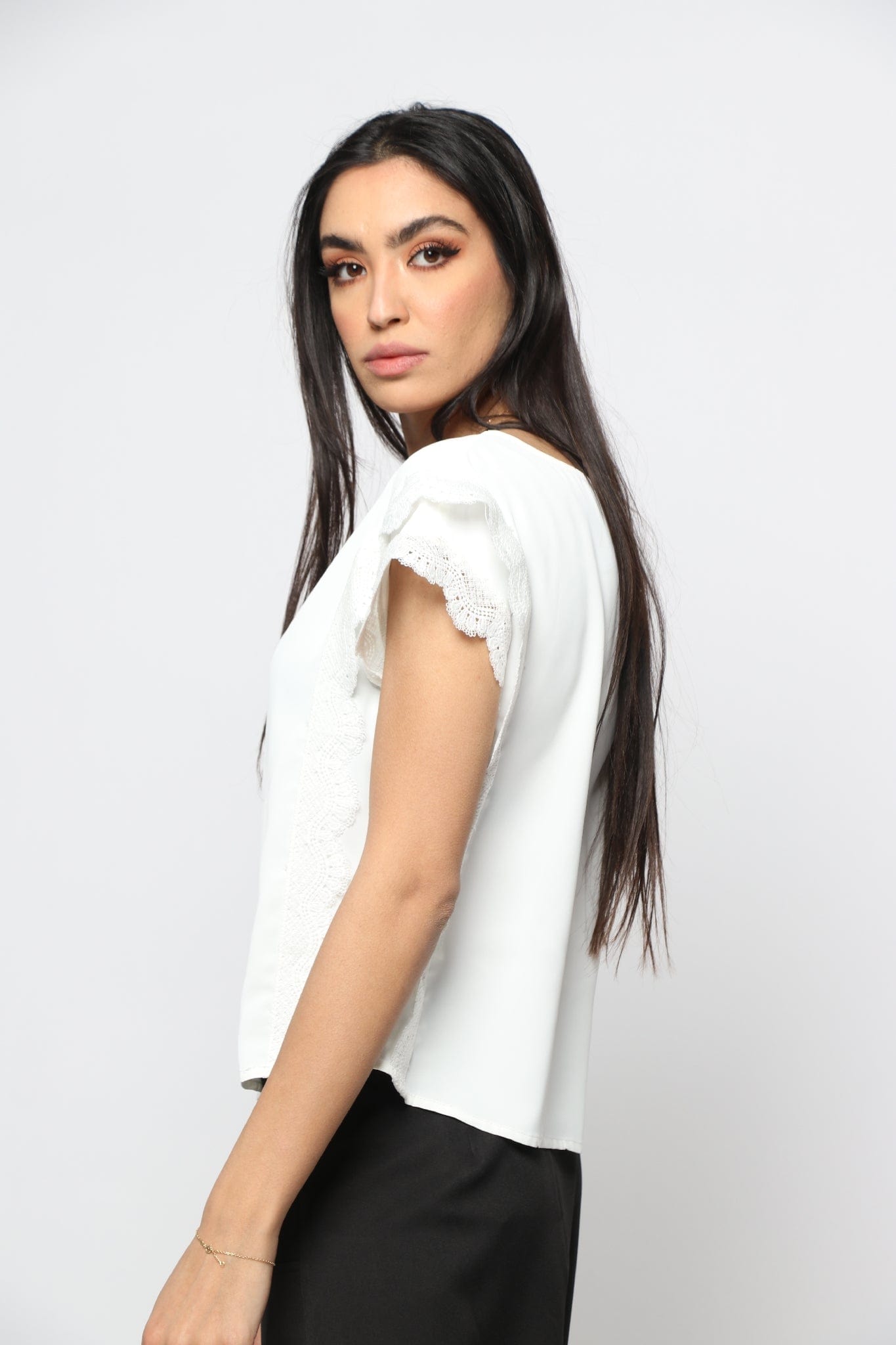 نتشي بلوزة كلاسيك كم قصير مزينة دانتيل فخمة نسائي