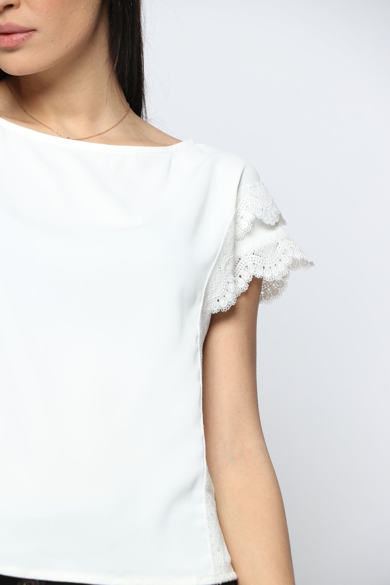 نتشي بلوزة كلاسيك كم قصير مزينة دانتيل فخمة نسائي