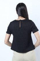 نتشي بلوزة قطن على نمط مثلثات كم قصير نسائي