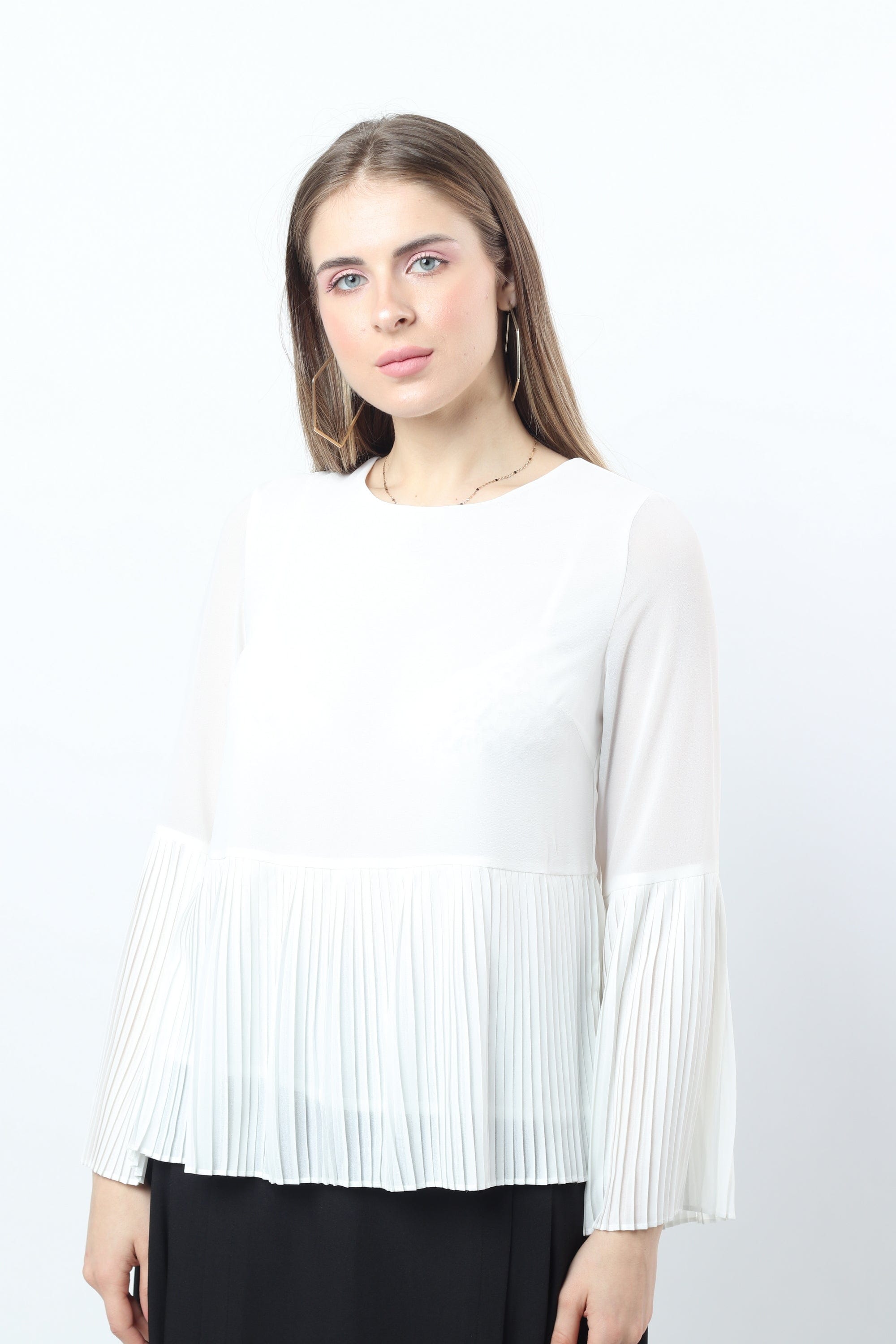 نتشي بلوزة بكسرات بليسيه من أسفل وكم طويل نسائي