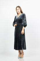 نتشي فستان ميدي مخمل نسائي بأكملم طويلة