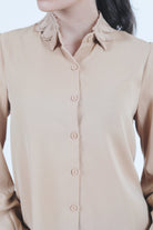 نتشي قميص فضفاض بياقة دانتيل كم طويل نسائي