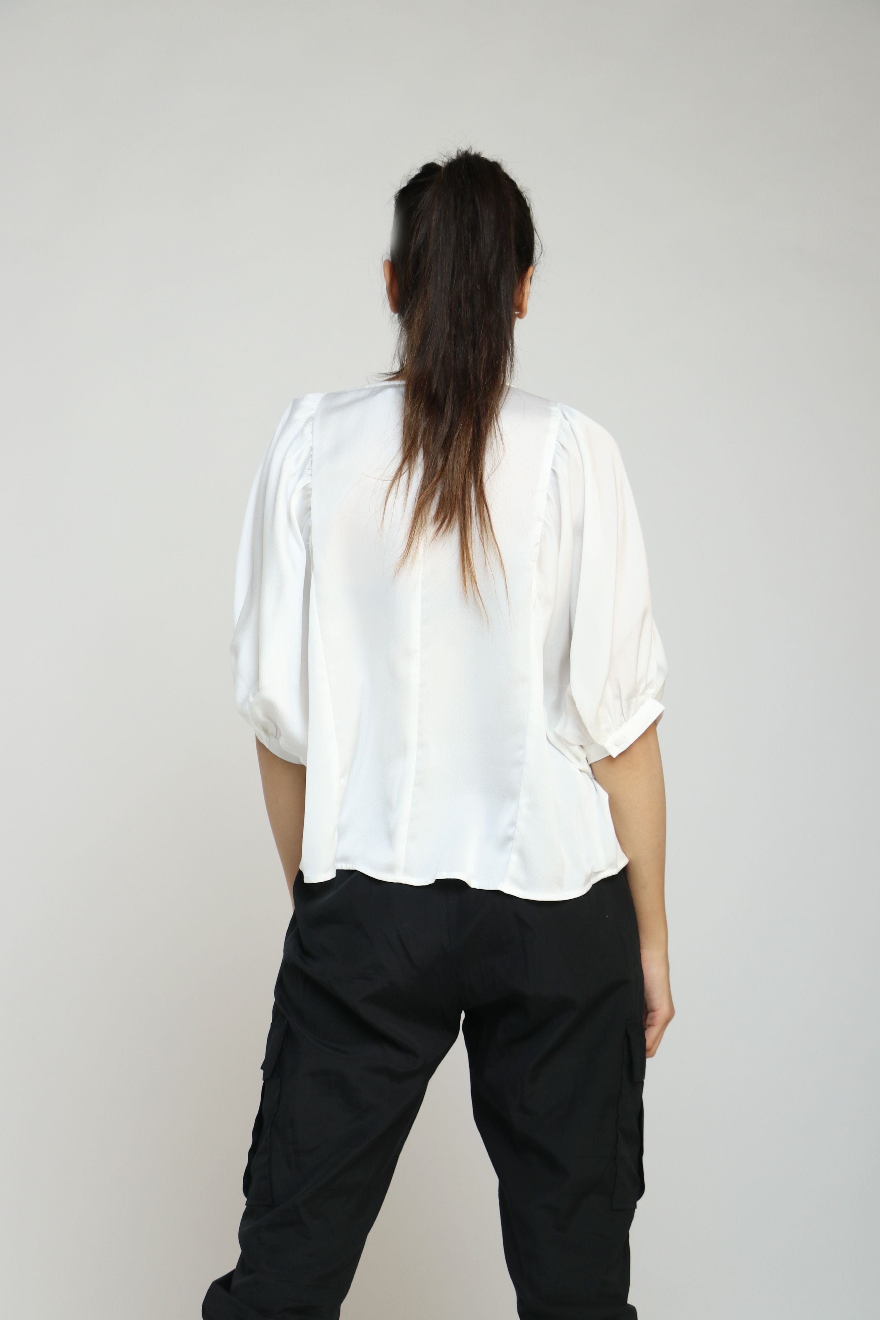 نتشي بلوزة سادة أوفر سايز كم قصير منفوخ نسائي