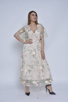 نتشي فستان ميدي شيفون شفاف بنقشة ورد بكم قصير