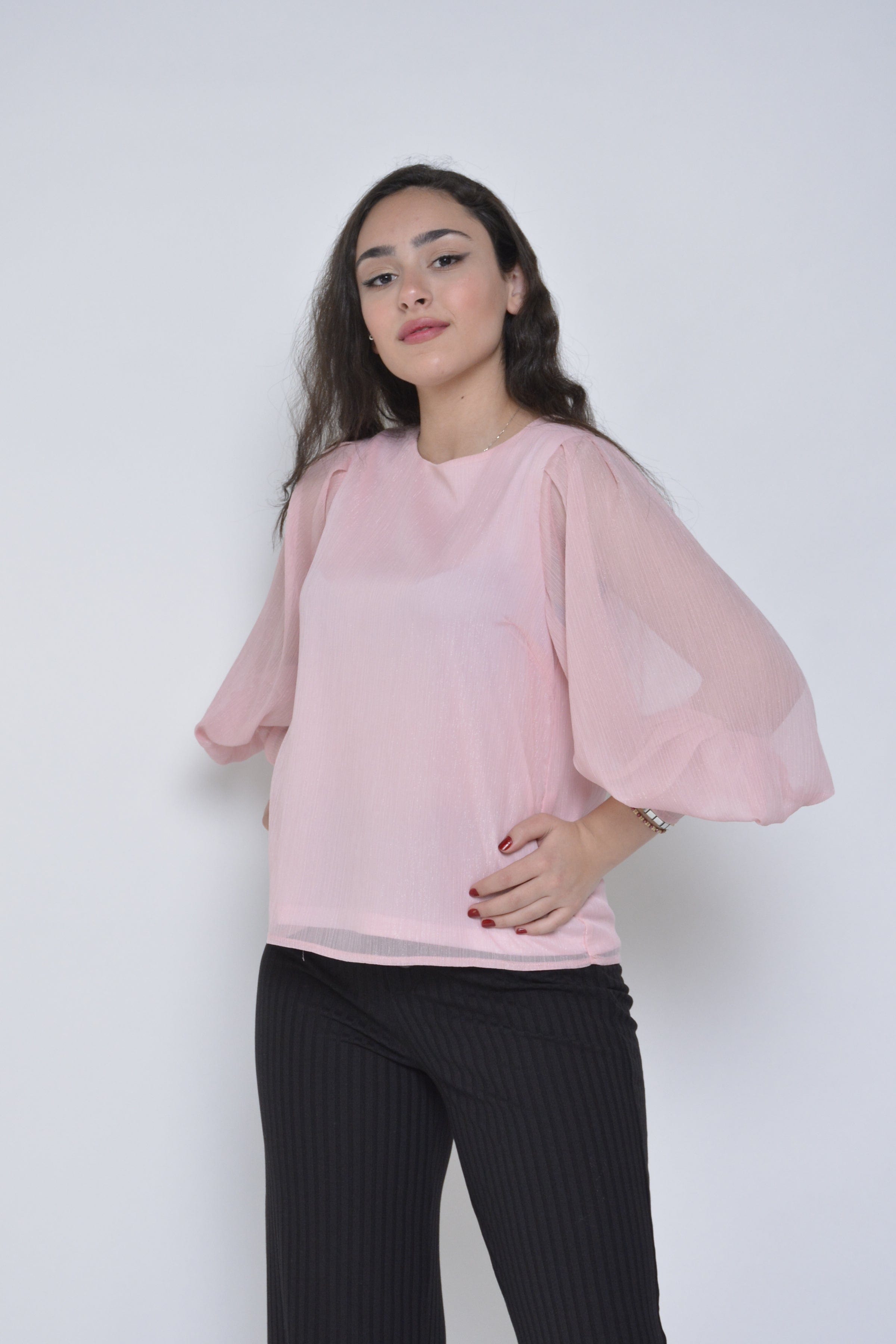 نتشي بلوزة شيفون كم طويل واسع وأساور نسائية