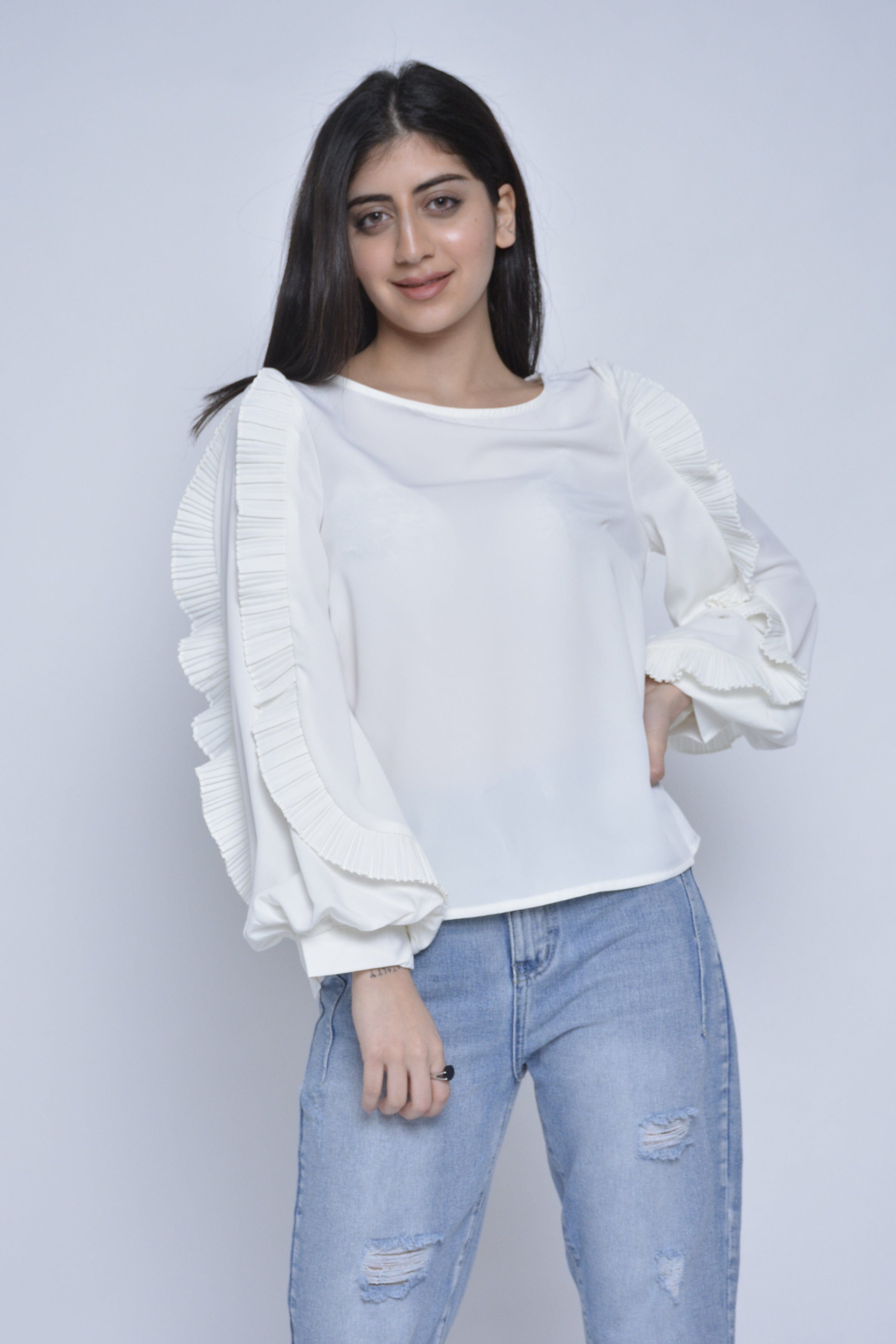 نتشي بلوزة سادة كم طويل مكشكشة نسائي