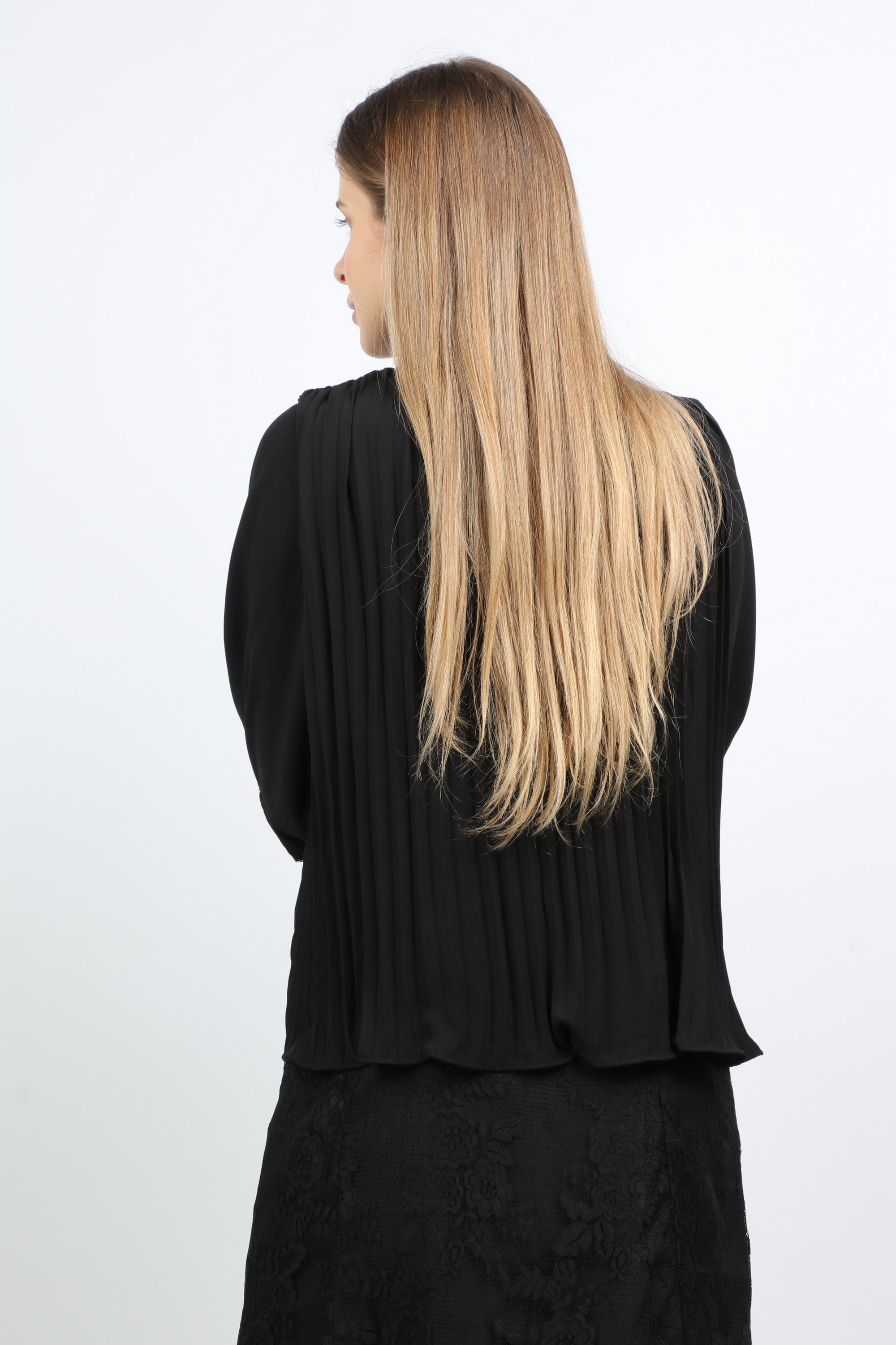 نتشي بلوزة كلاسيك بكسرات صغيرة كلوش 3/4 كم نسائي