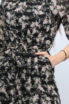 نتشي جمبسوت مشجر مخصر مقفول 3/4 كم بحزام وبنطال طويل نسائي