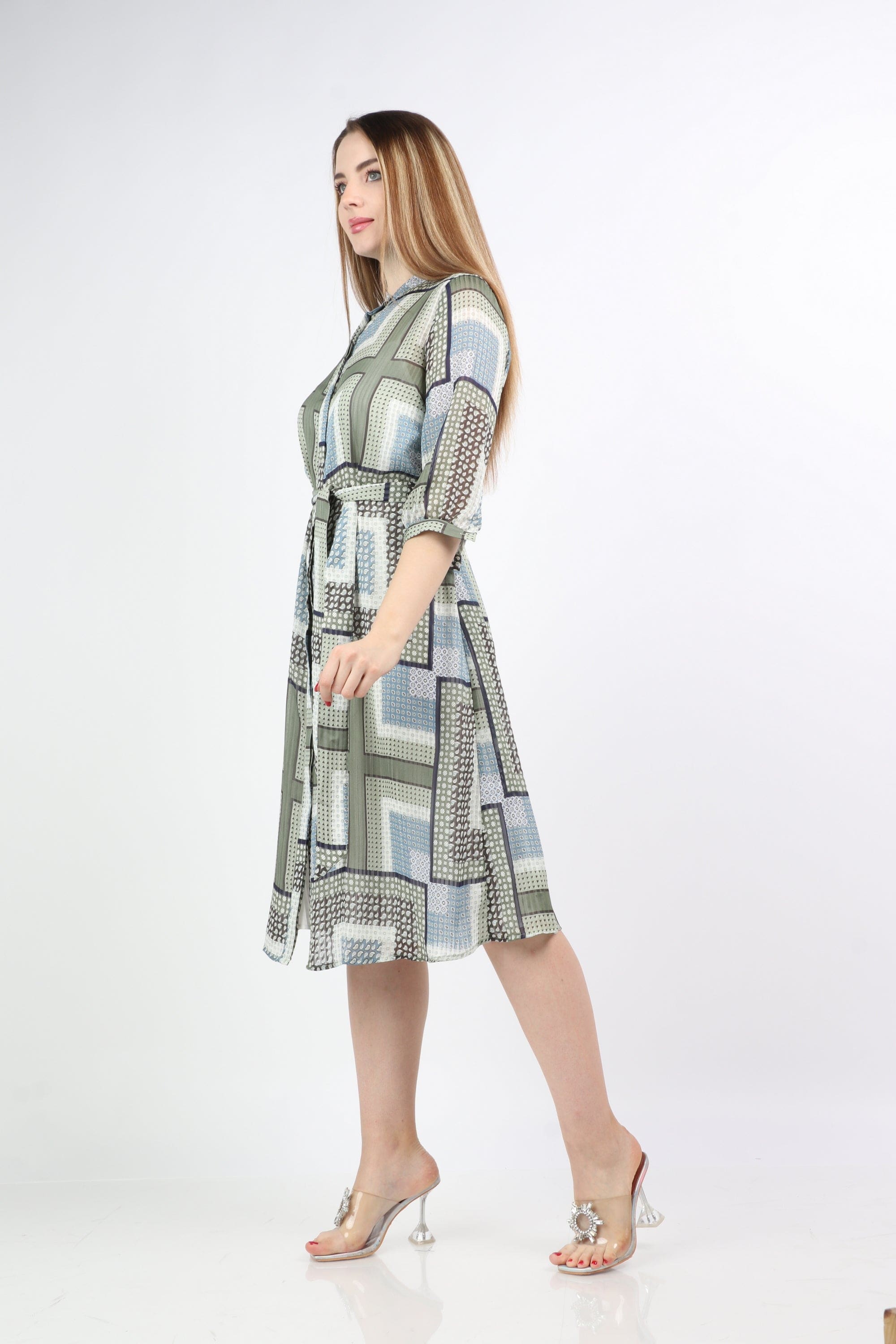 نتشي فستان ميدي كاروهات بياقة وحزام خصر كم قصير أسود