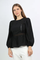 نتشي بلوزة كلاسيك مخصرة بتطريز على الجانبين كم طويل منفوخ نسائي