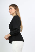 نتشي بلوزة كلاسيك مخصرة بتطريز على الجانبين كم طويل منفوخ نسائي