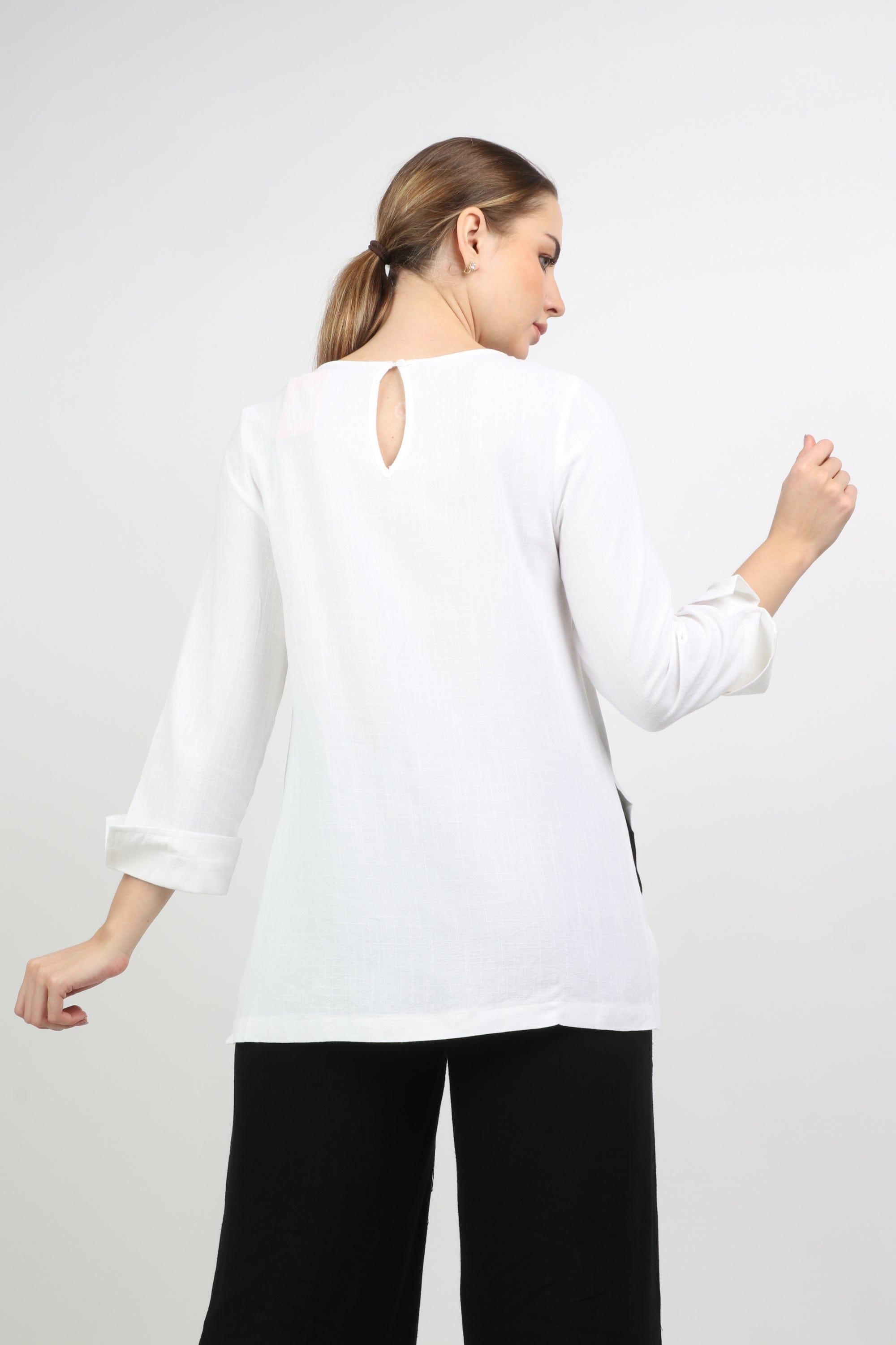 نتشي بلوزة سادة طويلة من الخلف قصيرة من الأمام بكم طويل نسائي