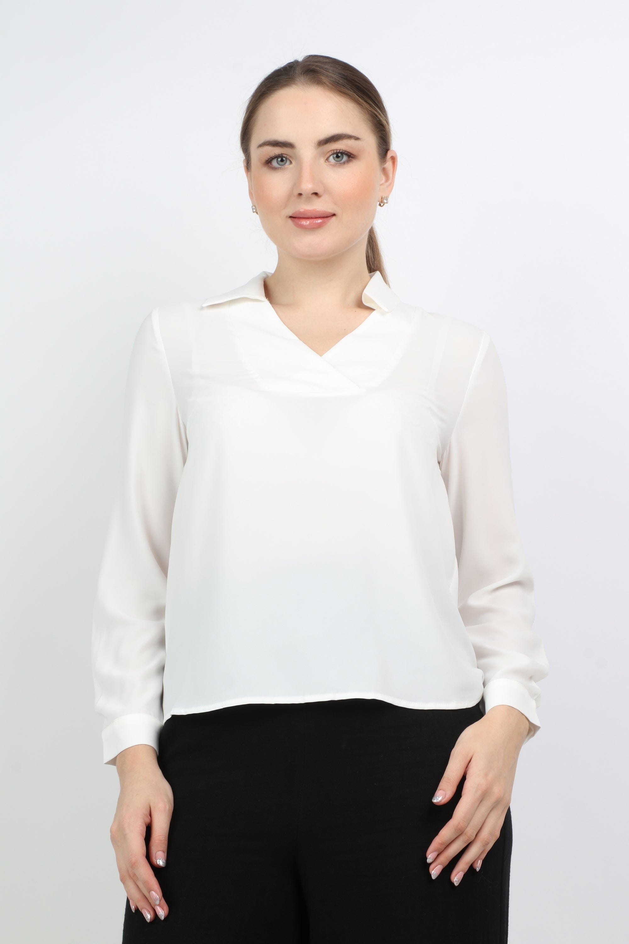 نتشي بلوزة سادة سبعة بياقة وكم طويل نسائي