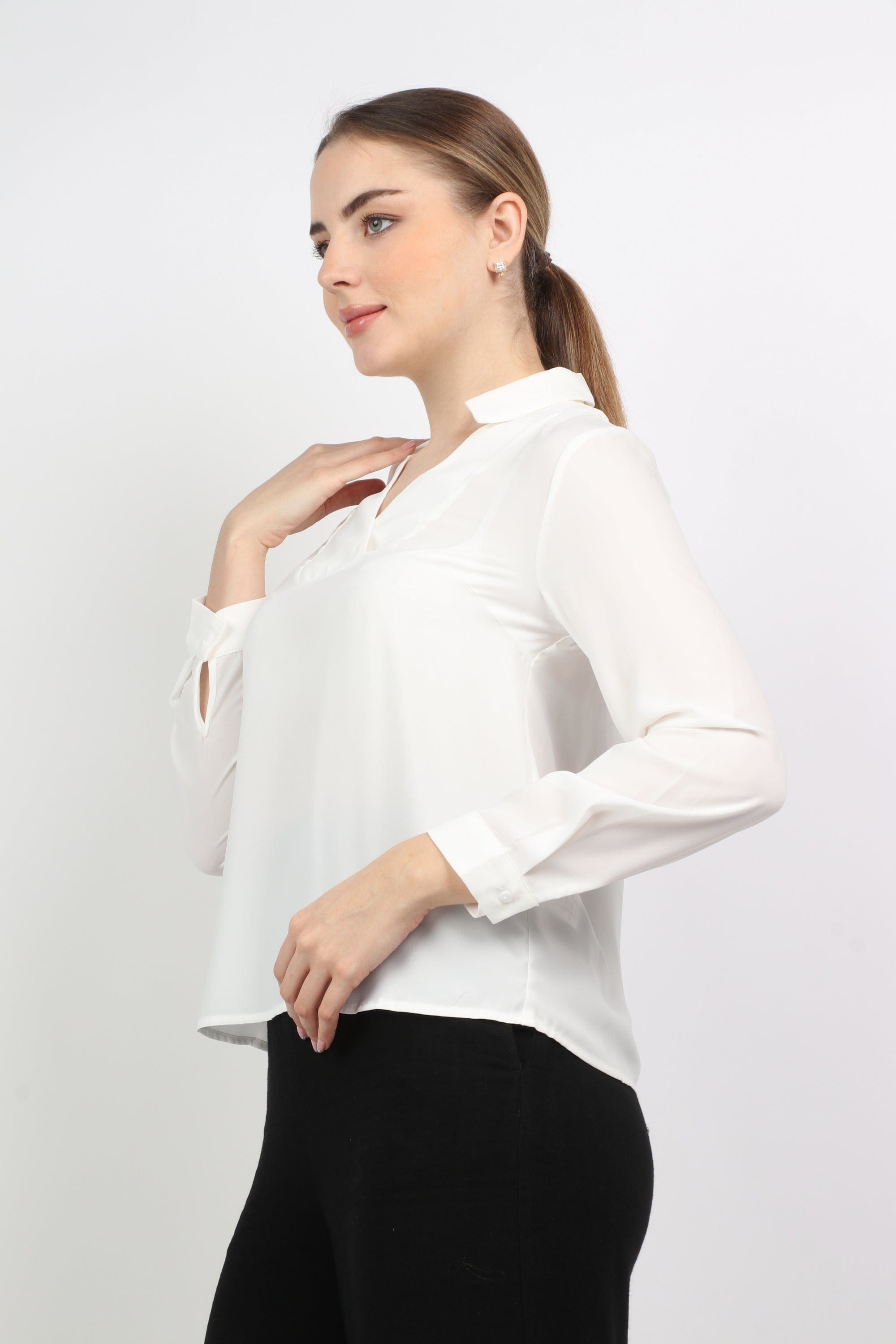 نتشي بلوزة سادة سبعة بياقة وكم طويل نسائي