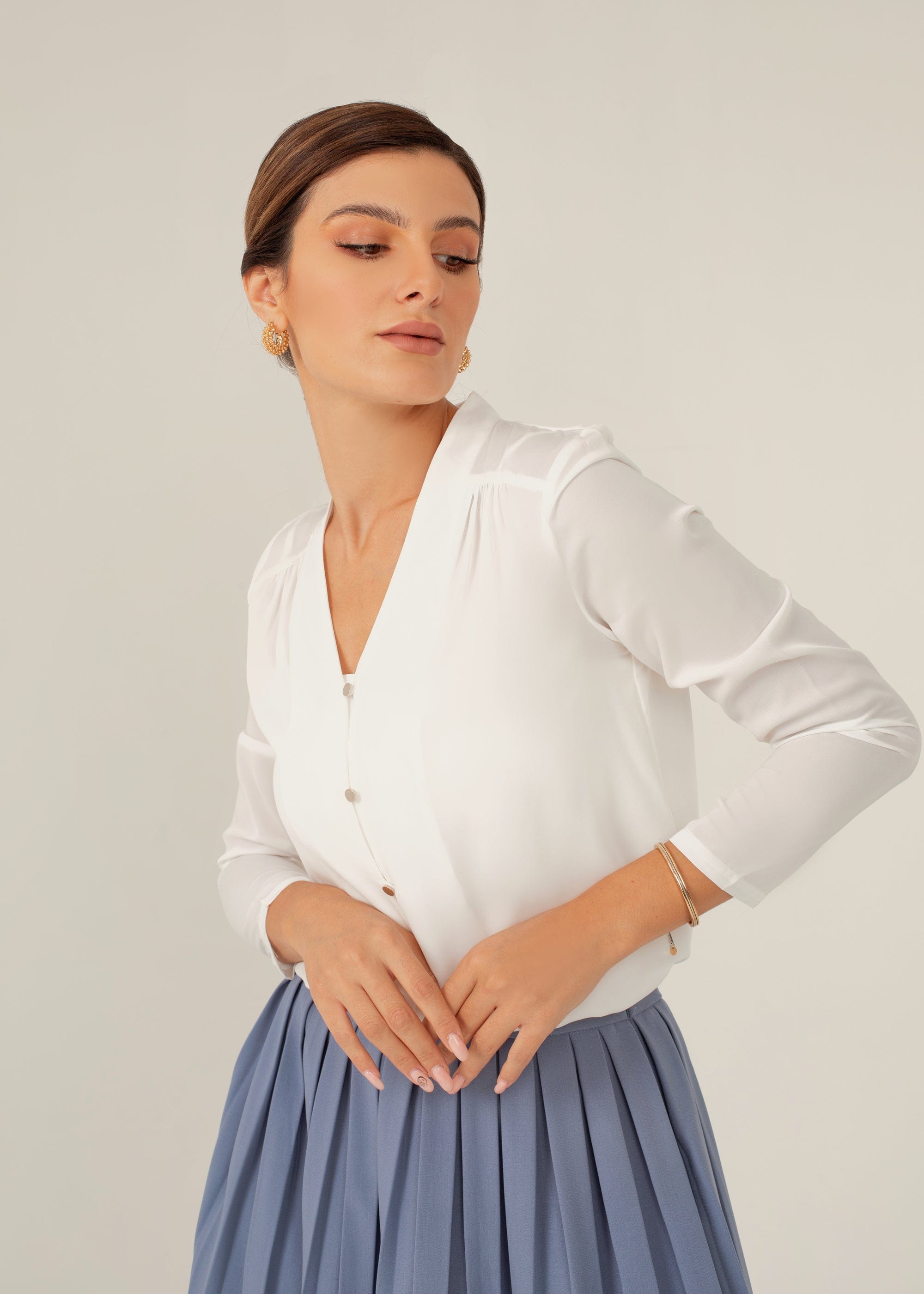 نتشي قميص سادة محبوك بأزرار أمامية وكم طويل نسائي