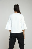 نتشي بلوزة سادة رقبة دائرية كم واسع منفوش نسائي