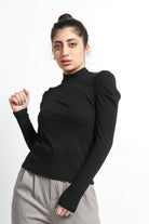 نتشي بلوزة مضلعة برقبة وكم طويل نسائي