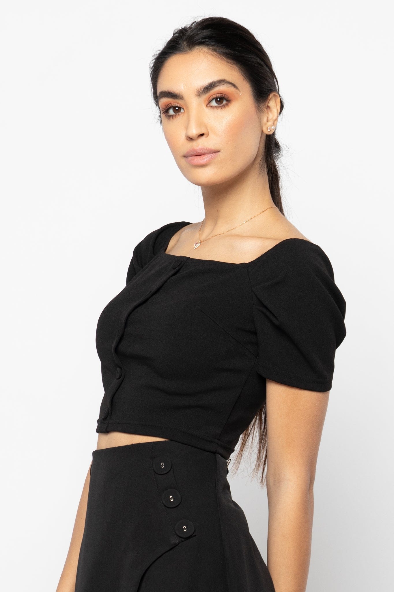 نتشي بلوزة بياقة مربعة بأزرار أمامية كم قصير بف نسائي