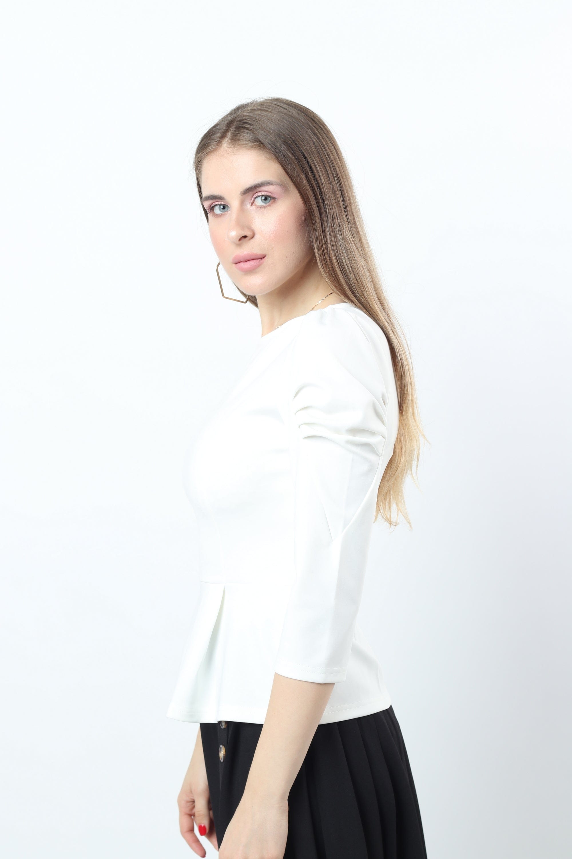 نتشي بلوزة نسائي 3/4 كم برقبة دائرية