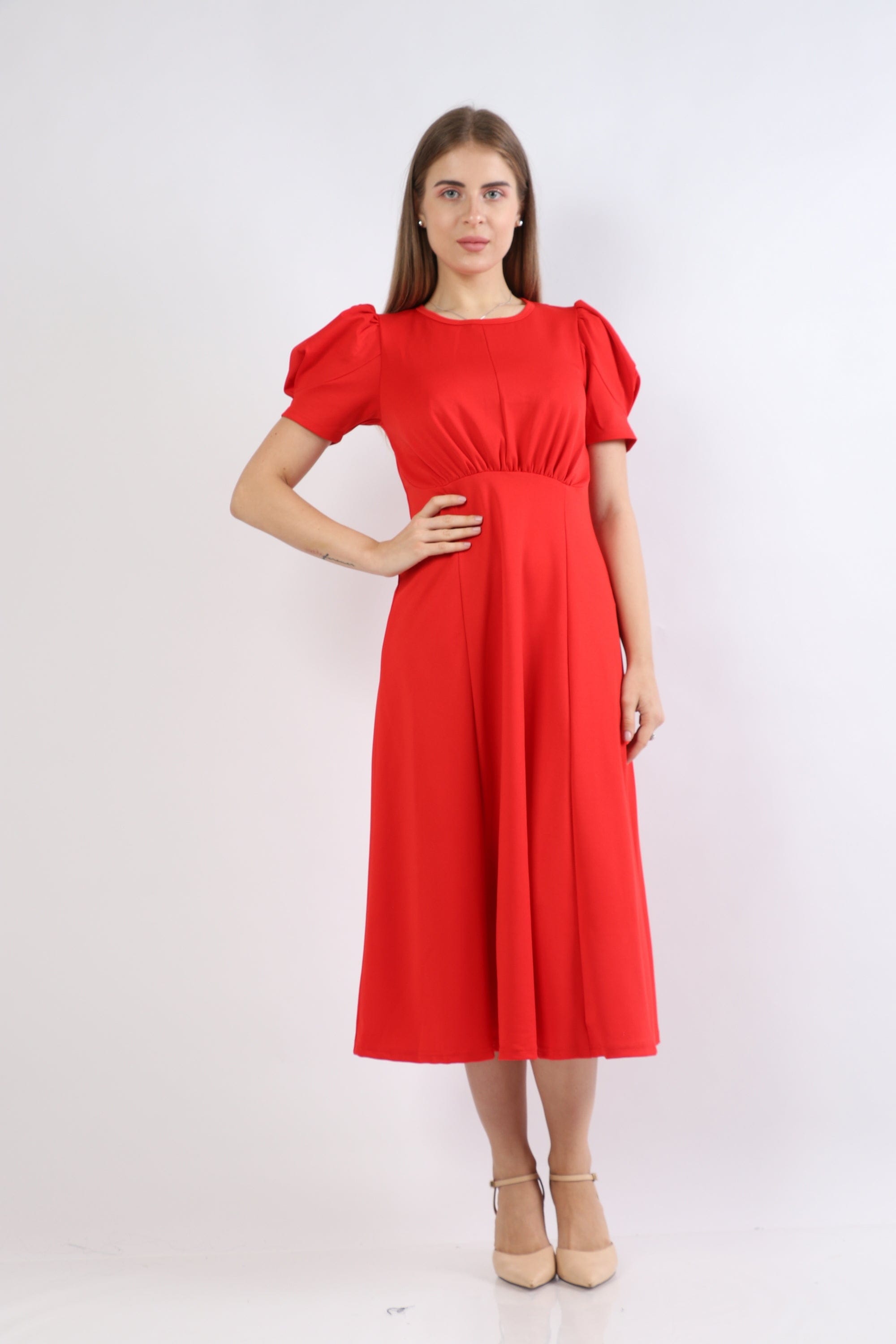 نتشي فستان ميدي بكم قصير منفوخ