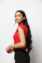 نتشي بلوزة بياقة وكتف قصير دانتيل نسائي