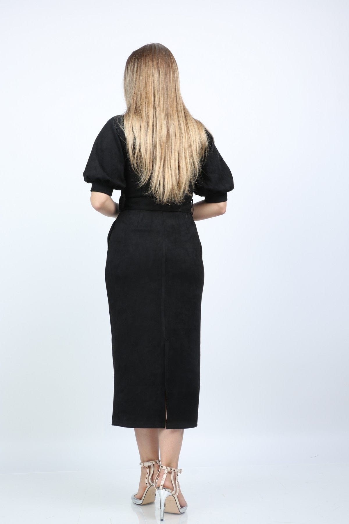 نتشي فستان ميدي سادة ضيق نص كم واسع بف أسود