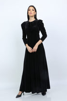 نتشي فستان طويل سواريه مجسم واسع من أسفل كم طويل