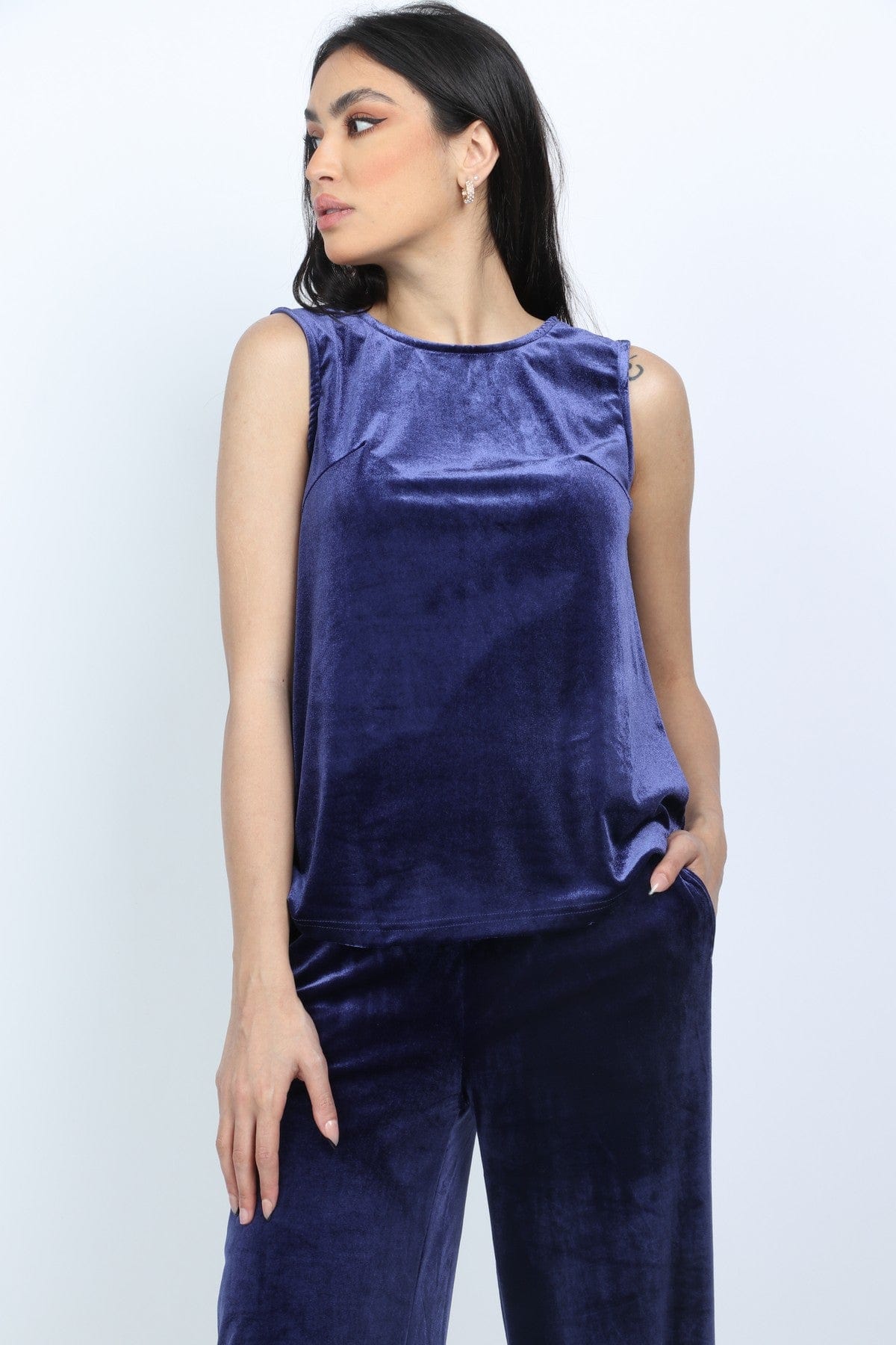 نتشي بلوزة مخملية كت نسائي