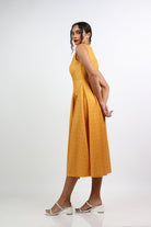 نتشي فستان ميدي منقوش كلاسيكي بدون كم