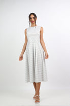 نتشي فستان ميدي منقوش كلاسيكي بدون كم