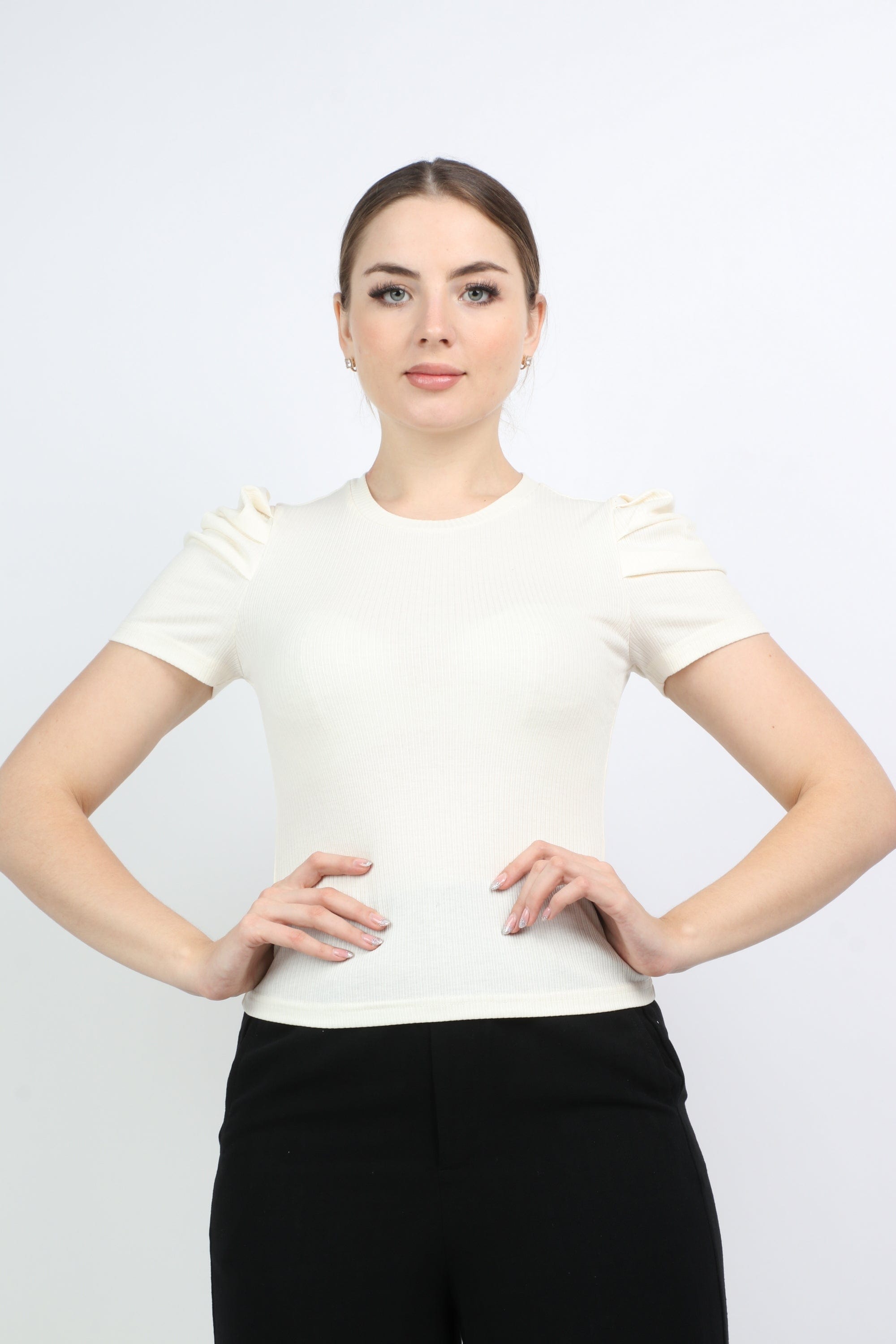 نتشي بلوزة قطن سادة كم قصير نسائي