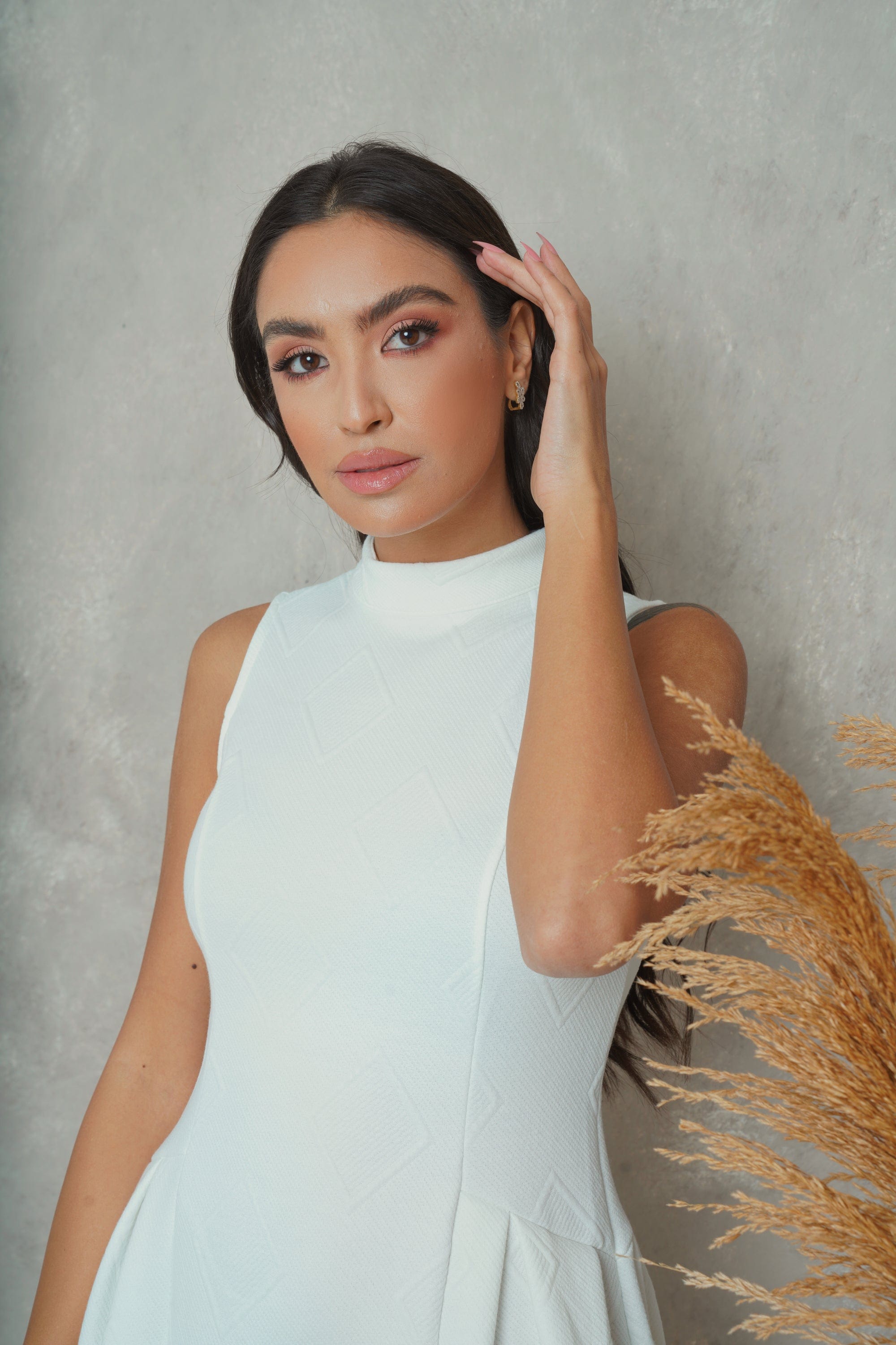 نتشي فستان ميدي سادة واسع بياقة طويلة بدون كم