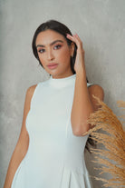 نتشي فستان ميدي سادة واسع بياقة طويلة بدون كم