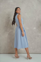 نتشي فستان ميدي سادة واسع بياقة طويلة بدون كم