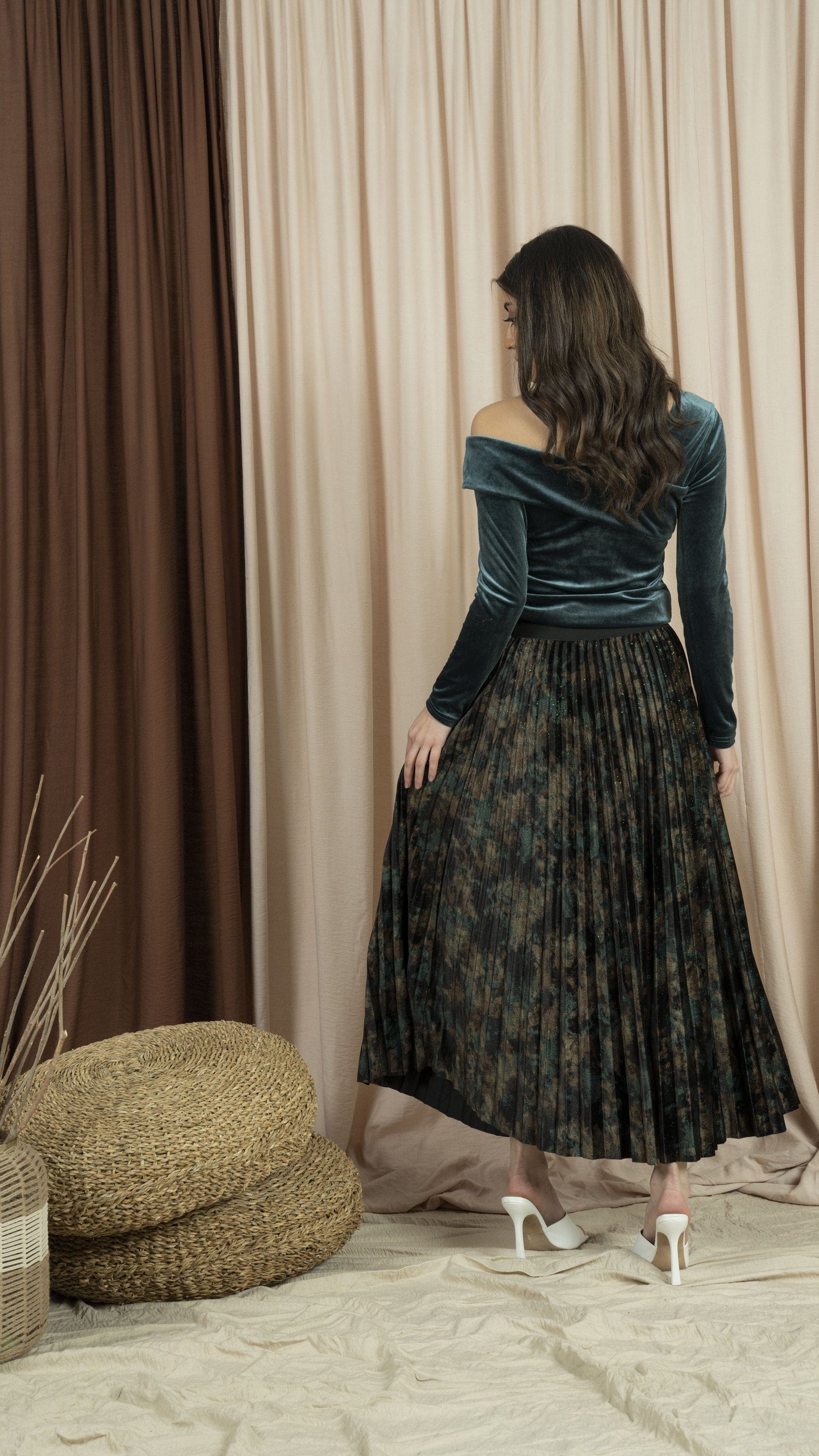 نتشي بلوزة بأكمام طويلة نسائية كتف وكتف