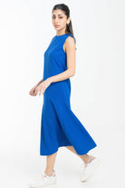 نتشي فستان ميدي بدون اكمام ورقب دائرية