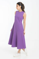 نتشي فستان ميدي بدون اكمام ورقب دائرية