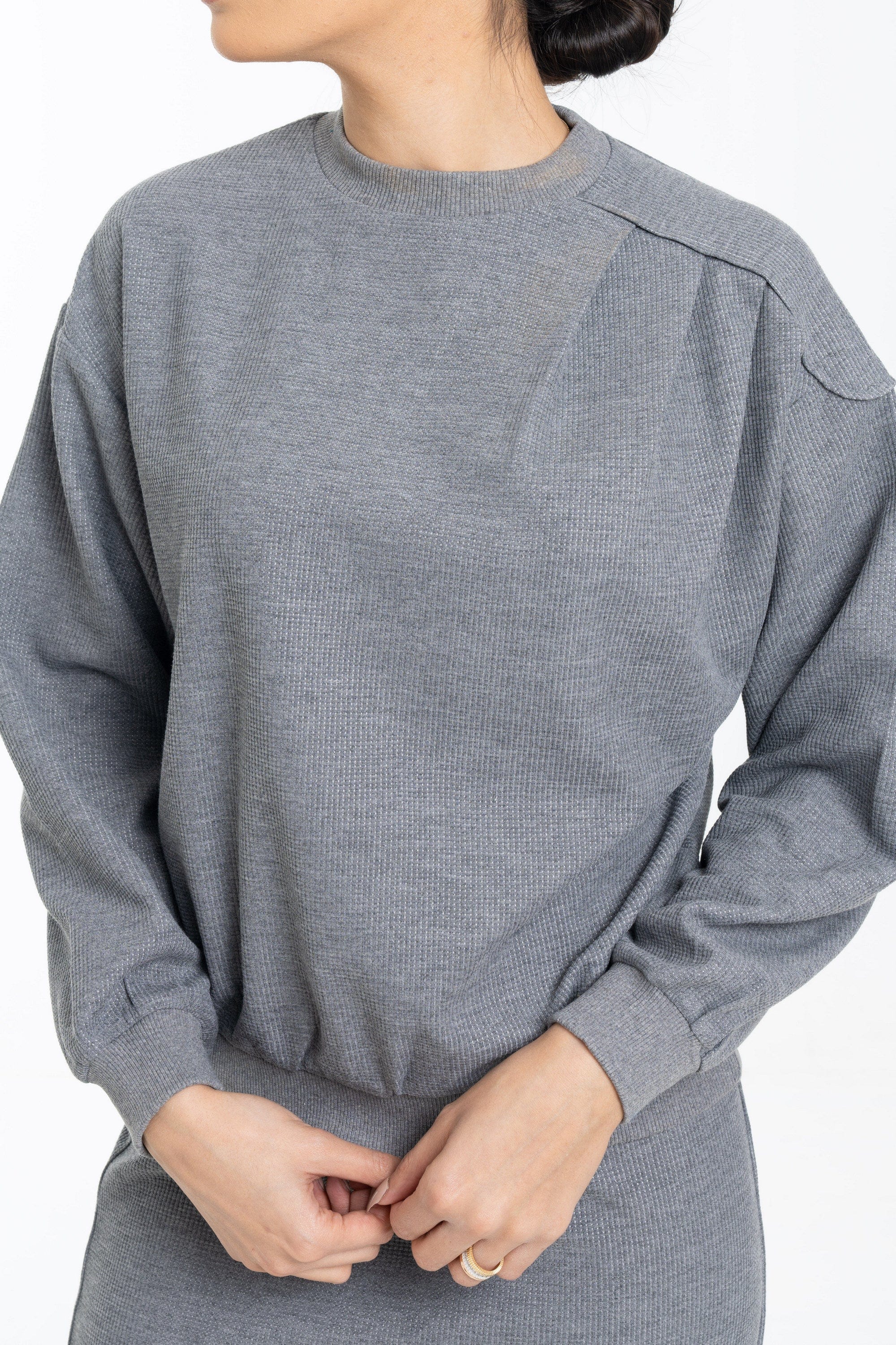 نتشي توب نسائي فضفاض بياقة دائرية