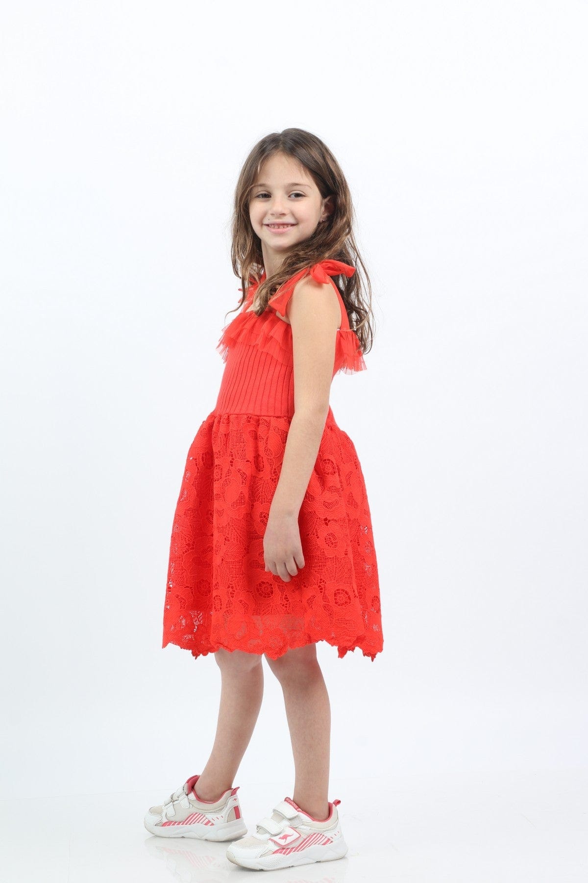 جينجرسنابس فستان بناتي سادة بحمالات مربوطة ودانتيل من أسفل أحمر