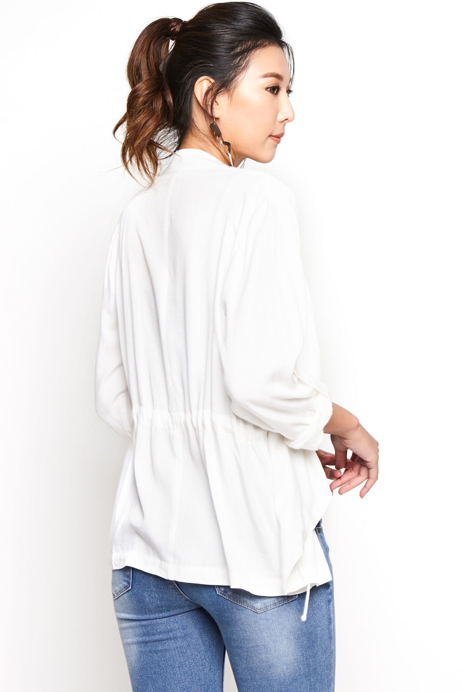 نتشي سترة سادة بدون سحاب مفتوحة بأكمام طويلة